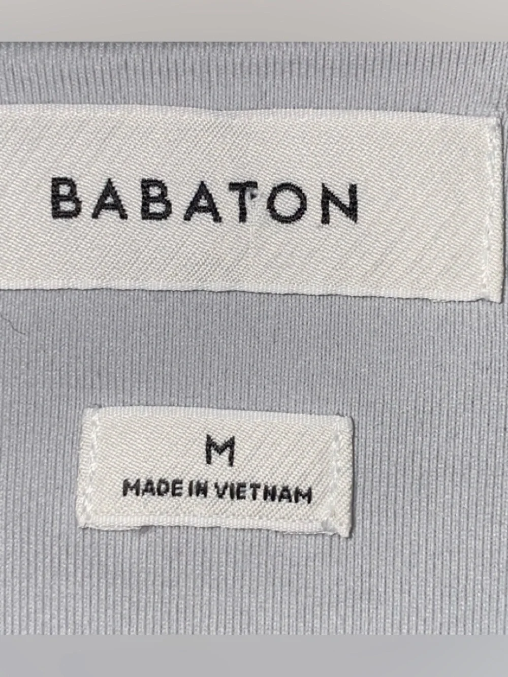 Aritzia Babaton Contour‎ Crew Cropped T-Shirt - Size M - Light Blue/Grey